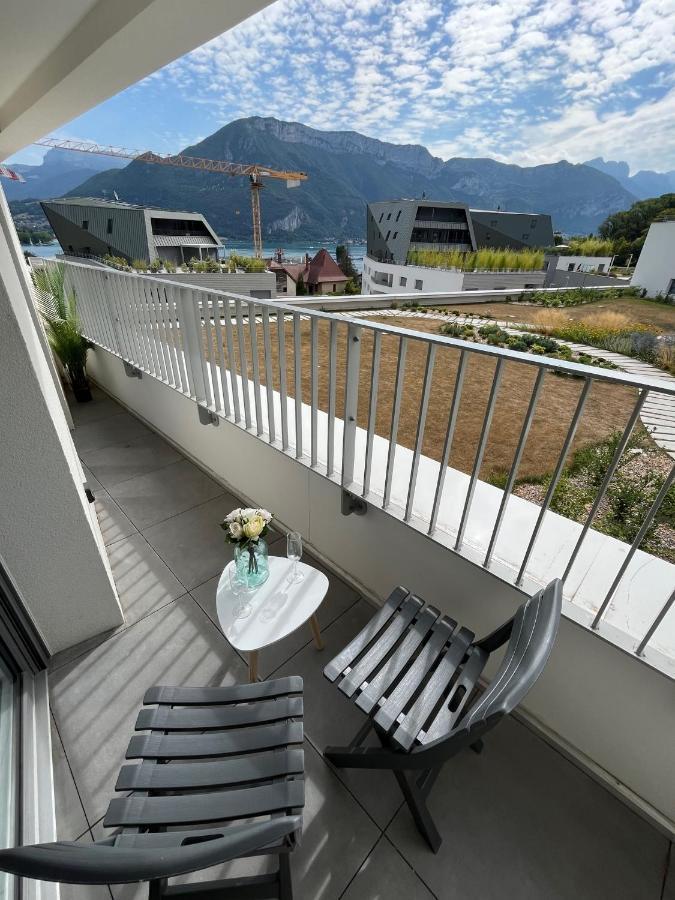 View Point Lake And Mountains Annecy Exteriör bild